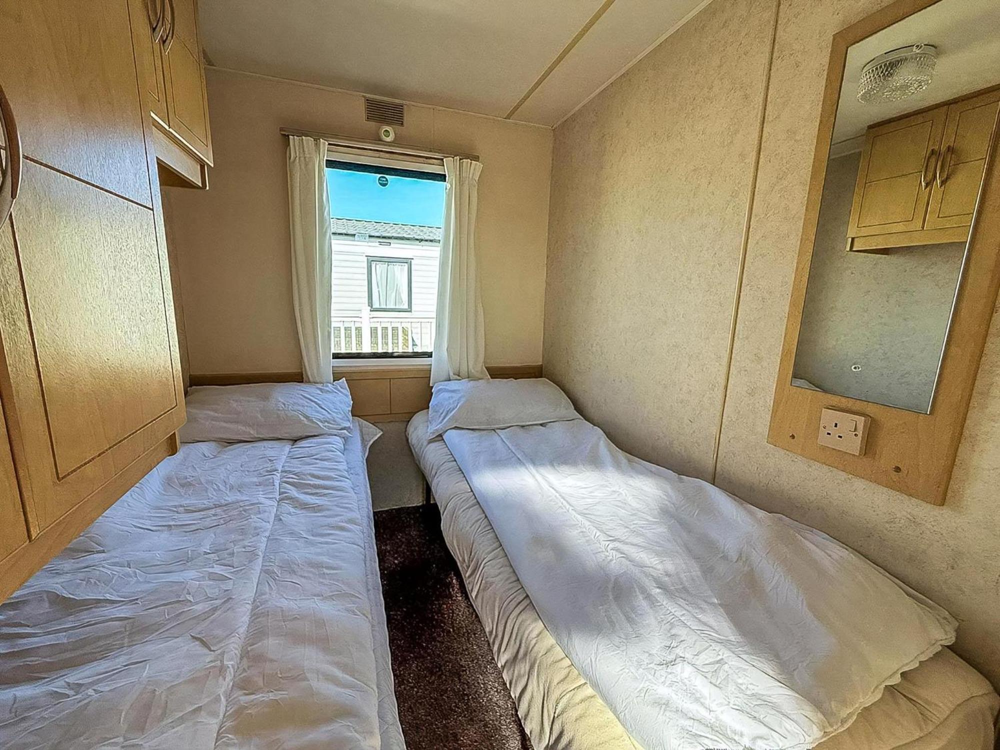 8 Berth Caravan With Free Wifi At Heacham Holiday Park In Norfolk Ref 21008E Exterior photo