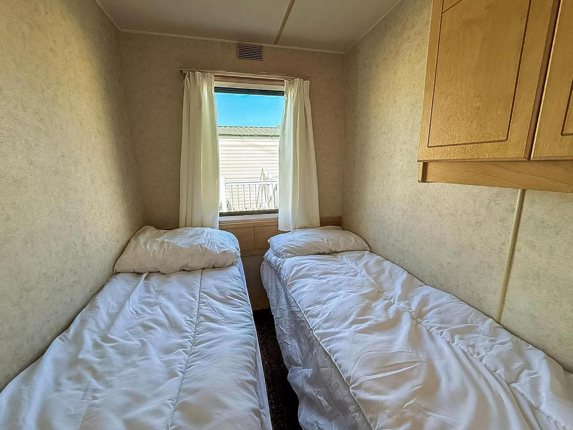 8 Berth Caravan With Free Wifi At Heacham Holiday Park In Norfolk Ref 21008E Exterior photo